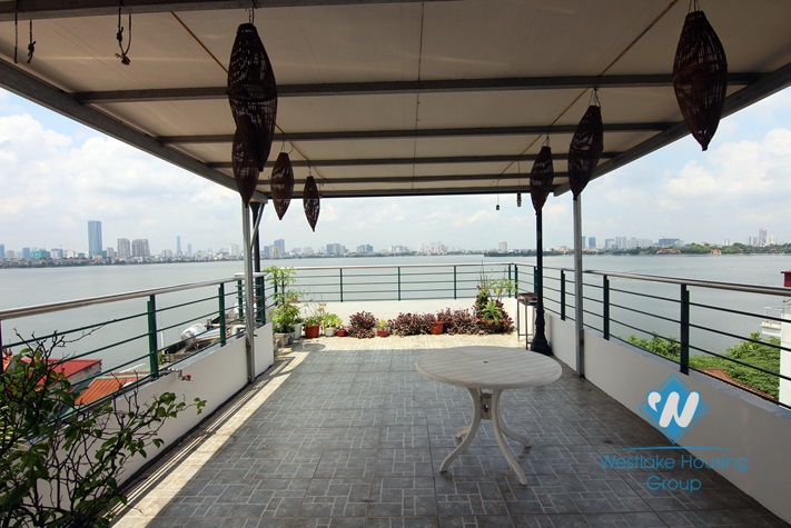 One bedroom apartment with beautiful lakeview for rent in Tay Ho, Hanoi